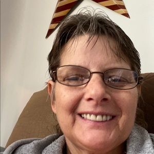 Meet your Posher, Brenda